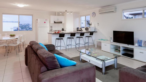 Rocks Beach House Victor Harbor - Accommodation NT 2