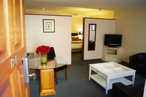 Adelaide Inn - Accommodation NT 9