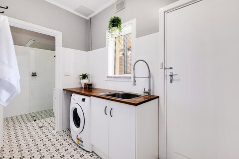 Cute And Cosy - Events, Workers, Getaways - Accommodation NT 11