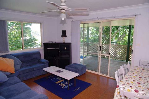 Bellhaven 1, 17 Willow Street - Accommodation NT 1