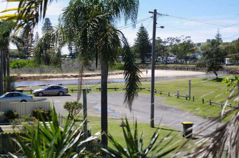 Bellhaven 1, 17 Willow Street - Accommodation NT 6