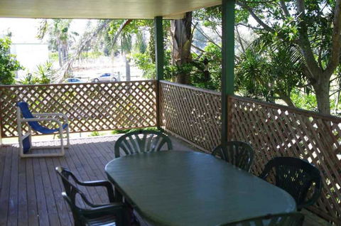 Bellhaven 1, 17 Willow Street - Accommodation NT 2