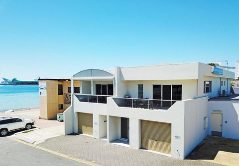 Tasman Beachside Apartment - Accommodation NT 2