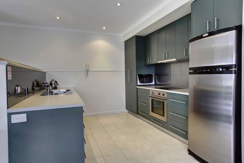 Tasman Beachside Apartment - Accommodation NT 3