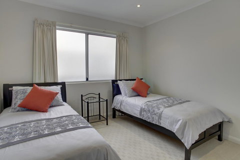 Tasman Beachside Apartment - Accommodation NT 9