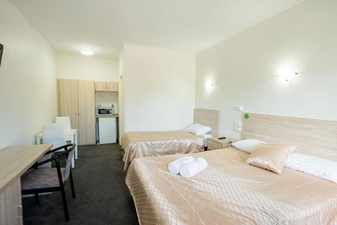 Jacksons Motor Inn - Accommodation NT 14