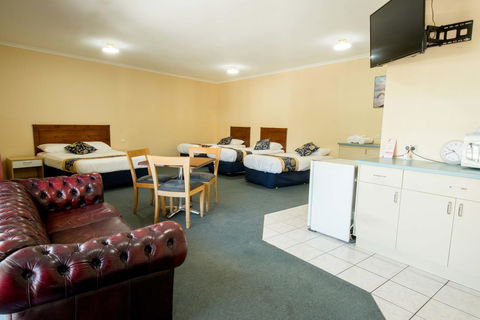 Jacksons Motor Inn - Accommodation NT 25