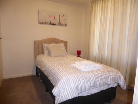 Adelaide City Apartment - 3br, 2bath & Carpark - Accommodation NT 15