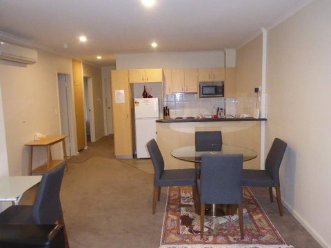 Adelaide City Apartment - 3br, 2bath & Carpark - Accommodation NT 7