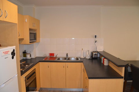 Adelaide City Apartment - 3br, 2bath & Carpark - Accommodation NT 5