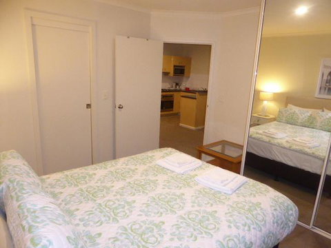Adelaide City Apartment - 3br, 2bath & Carpark - Accommodation NT 10