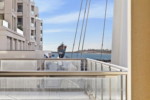 Glenelg Seaside Apartment - Accommodation NT 0