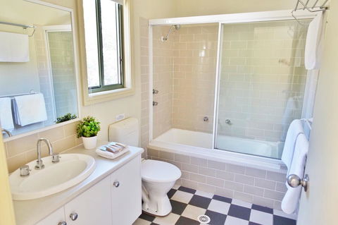 SkyView Villa - Accommodation NT 11