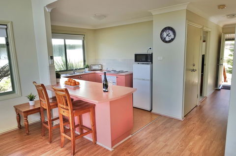 SkyView Villa - Accommodation NT 22