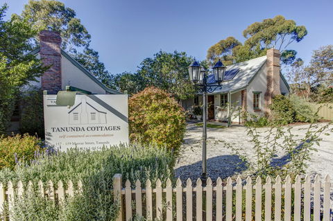 Tanunda Cottages - Accommodation NT 0