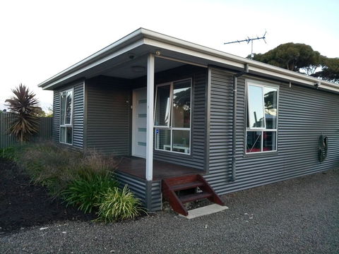 Home On Torrens - Accommodation NT 5