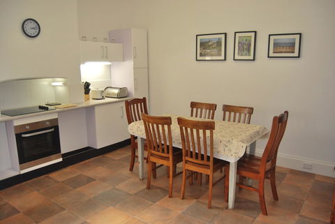 Jacaranda Cottage - Accommodation NT 9