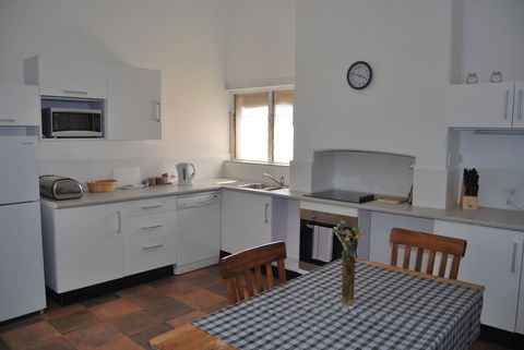 Jacaranda Cottage - Accommodation NT 8