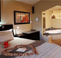 Romantic Getaways at Riverview Rise Retreats - Accommodation NT