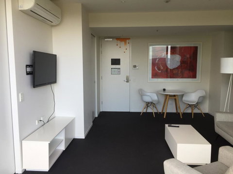 Tasha\'s Apartments On Warwick - Accommodation NT 39