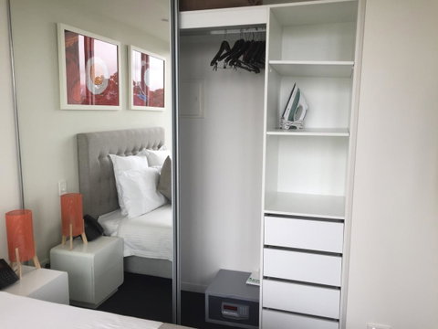 Tasha\'s Apartments On Warwick - Accommodation NT 22