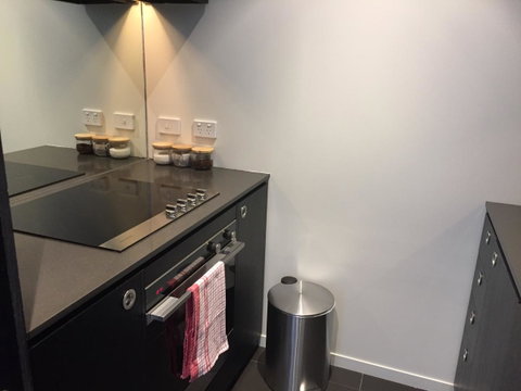 Tasha\'s Apartments On Warwick - Accommodation NT 13