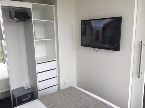 Tasha\'s Apartments On Warwick - Accommodation NT 8