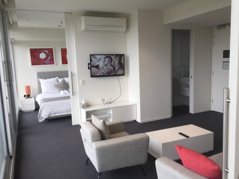 Tasha\'s Apartments On Warwick - Accommodation NT 6