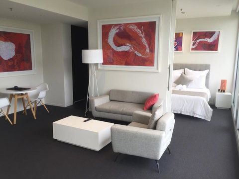 Tasha\'s Apartments On Warwick - Accommodation NT 9
