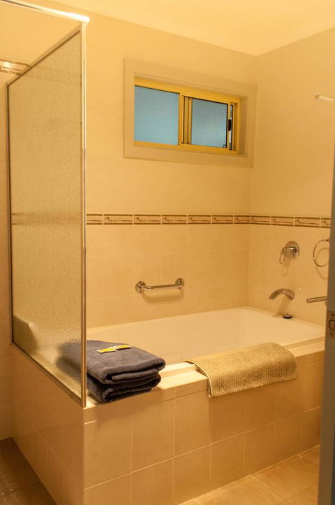 Admirals Inn - Accommodation NT 10