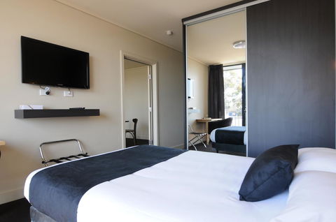 Mansfield Park Hotel - NT Tourism 1
