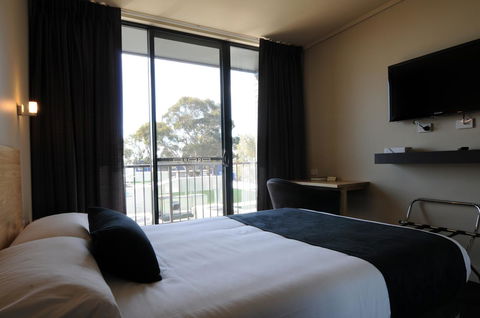Mansfield Park Hotel - NT Tourism 7