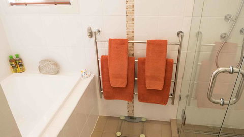 Rezare House Bed & Breakfast - NT Tourism 25