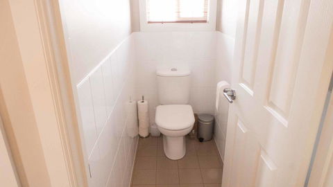 Rezare House Bed & Breakfast - NT Tourism 23