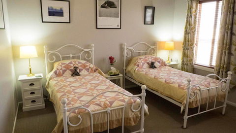 Rezare House Bed & Breakfast - NT Tourism 8