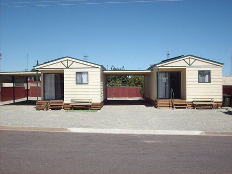Jacko's Holiday Cabins - NT Tourism 0