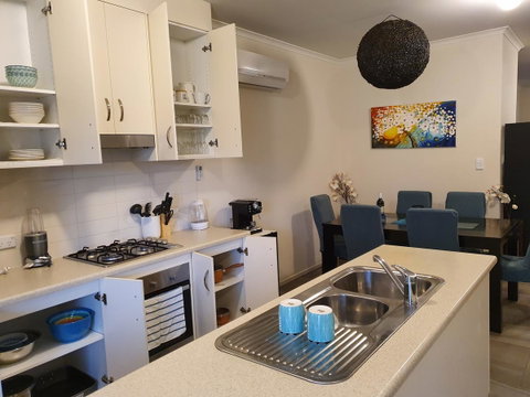 Explore Adelaide, Gawler, The Barossa And Clare Valleys All-in-one - Accommodation NT 7