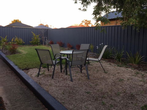 Windsor Gardens Home - NT Tourism 15