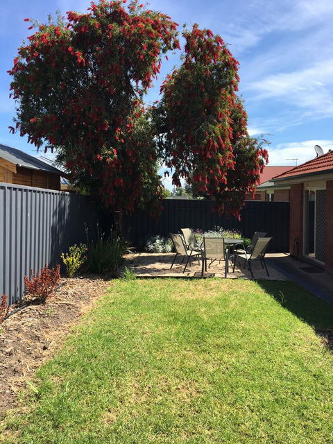 Windsor Gardens Home - NT Tourism 13