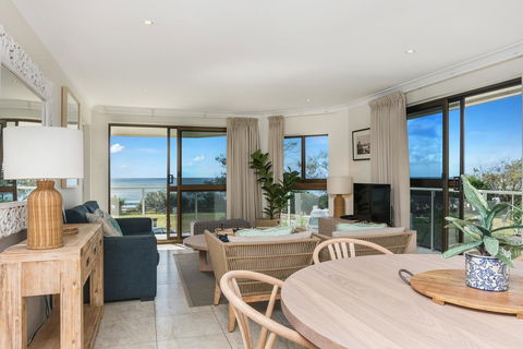 Bayview Beachfront Apartments, In Town Right On The Beach - Accommodation NT 30