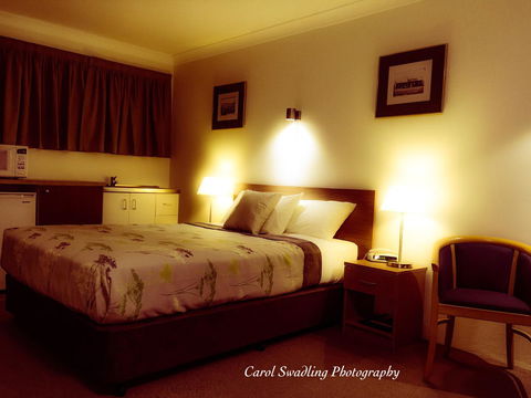 Ten Dollar Town Motel - Accommodation NT 4