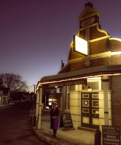 Ten Dollar Town Motel - Accommodation NT 26