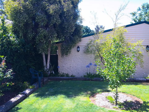 Ten Dollar Town Motel - Accommodation NT 22