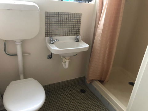 Kingscote Central - Accommodation NT 8