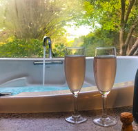 Adelaide Hills Retreats - Accommodation NT