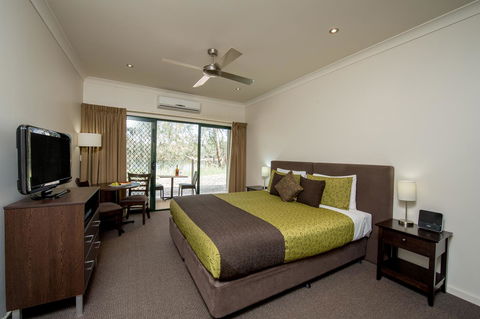 Clare Country Club - Accommodation NT 4