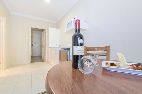 Clare Country Club - Accommodation NT 11