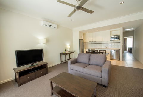 Clare Country Club - Accommodation NT 13