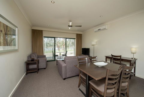 Clare Country Club - Accommodation NT 14