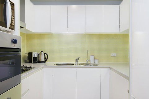 Beachside Luxury & Comfort, Ocean Views In Glenelg - Accommodation NT 14